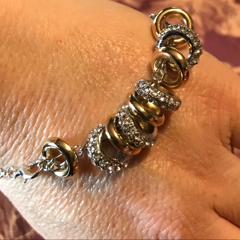 Adjustable bracelet - Picture 2 of 3